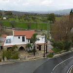 Koutsini Вилла Pano Akourdalia