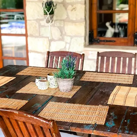 Koutsini Villa *