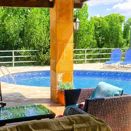 Villa Koutsini Pano Akourdalia