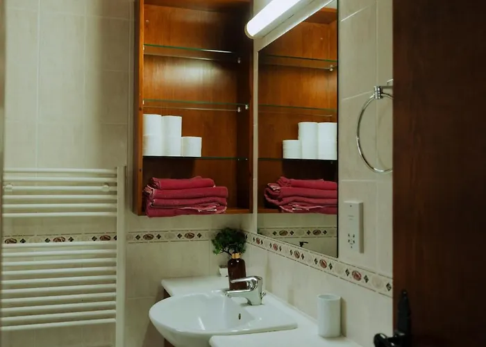 Koutsini * Πάνω Ακουρδάλεια