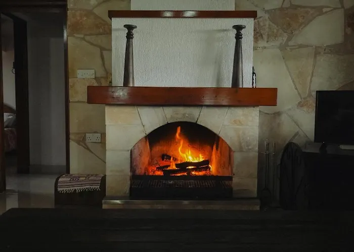 Koutsini * Pano Akourdalia